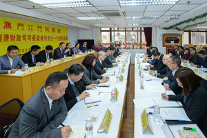 梁維特司長與江門同鄉會負責人進行交流