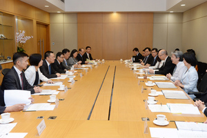 第八次港澳合作高层会议在香港举行