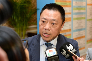 经济财政司司长梁维特接受传媒访问