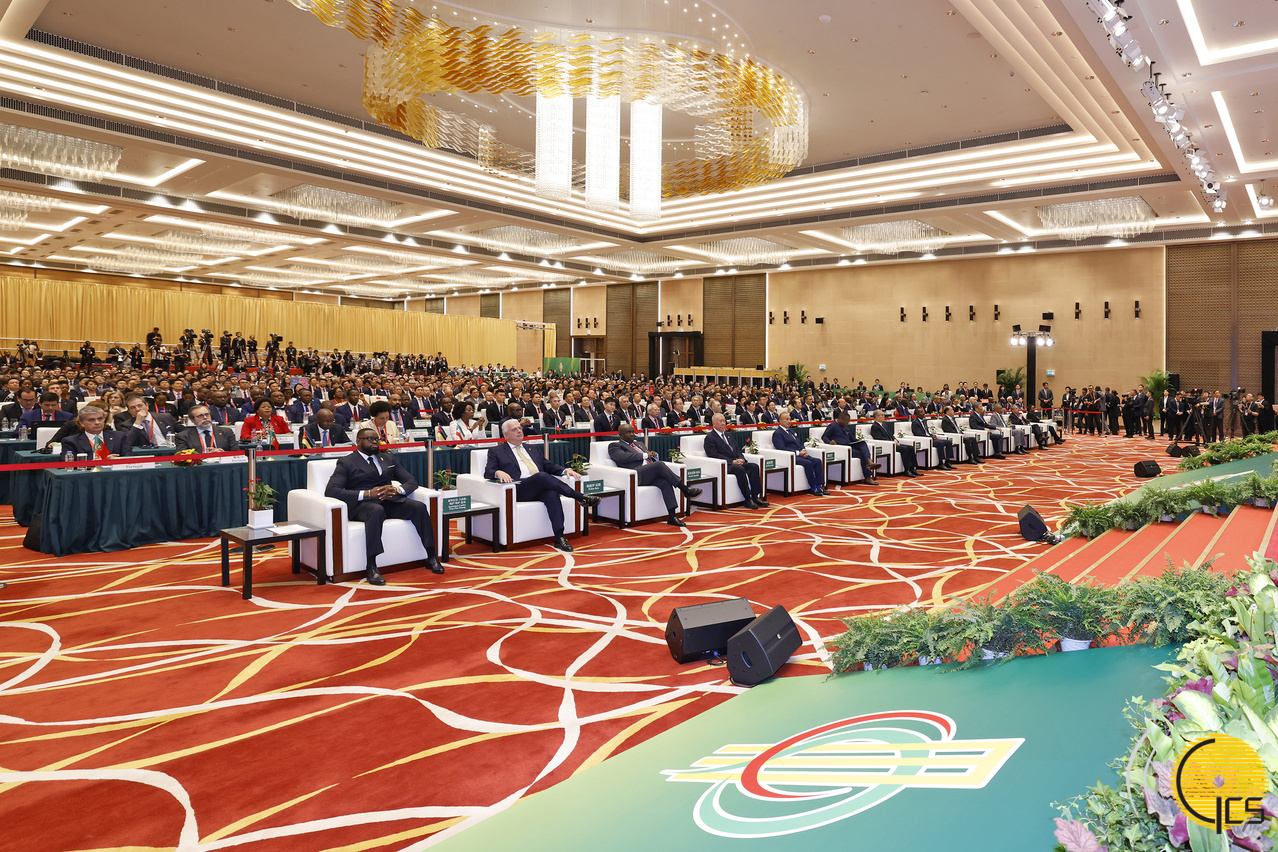 中葡论坛第六届部长级会议开幕式在中国与葡语国家商贸合作服务平台综合体盛大举行。
